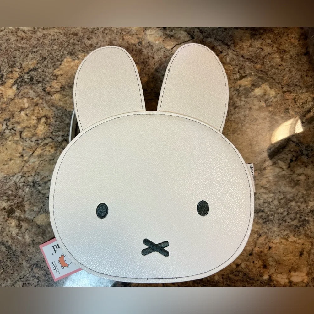 DEARCLOUD MIFFY Faux Leather Cosmetics Bag w/ Removable Wristlet Strap - Picture 2 of 10